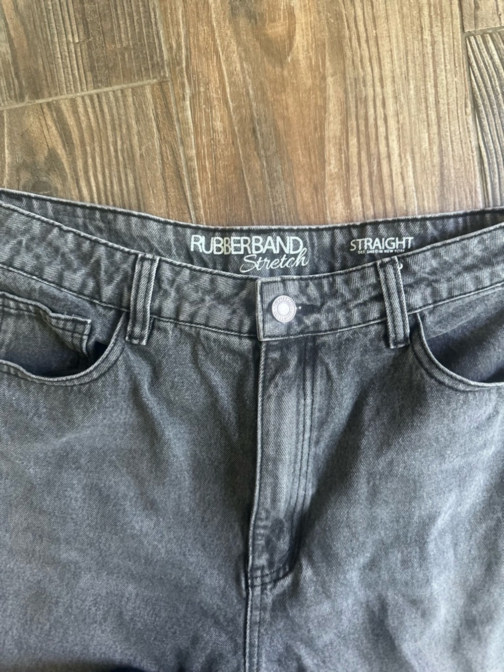 Women's High-Rise Wide Straight Leg Jeans in Washed Gray Black - Picture 8 of 12